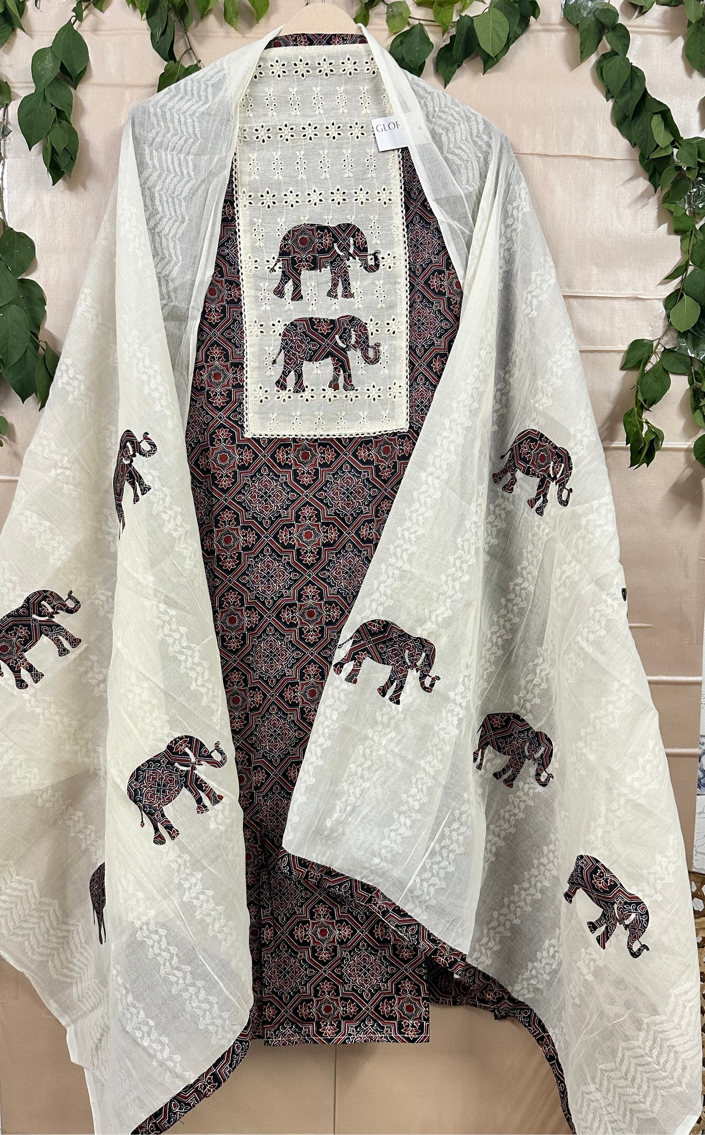 Ajrak Hathi