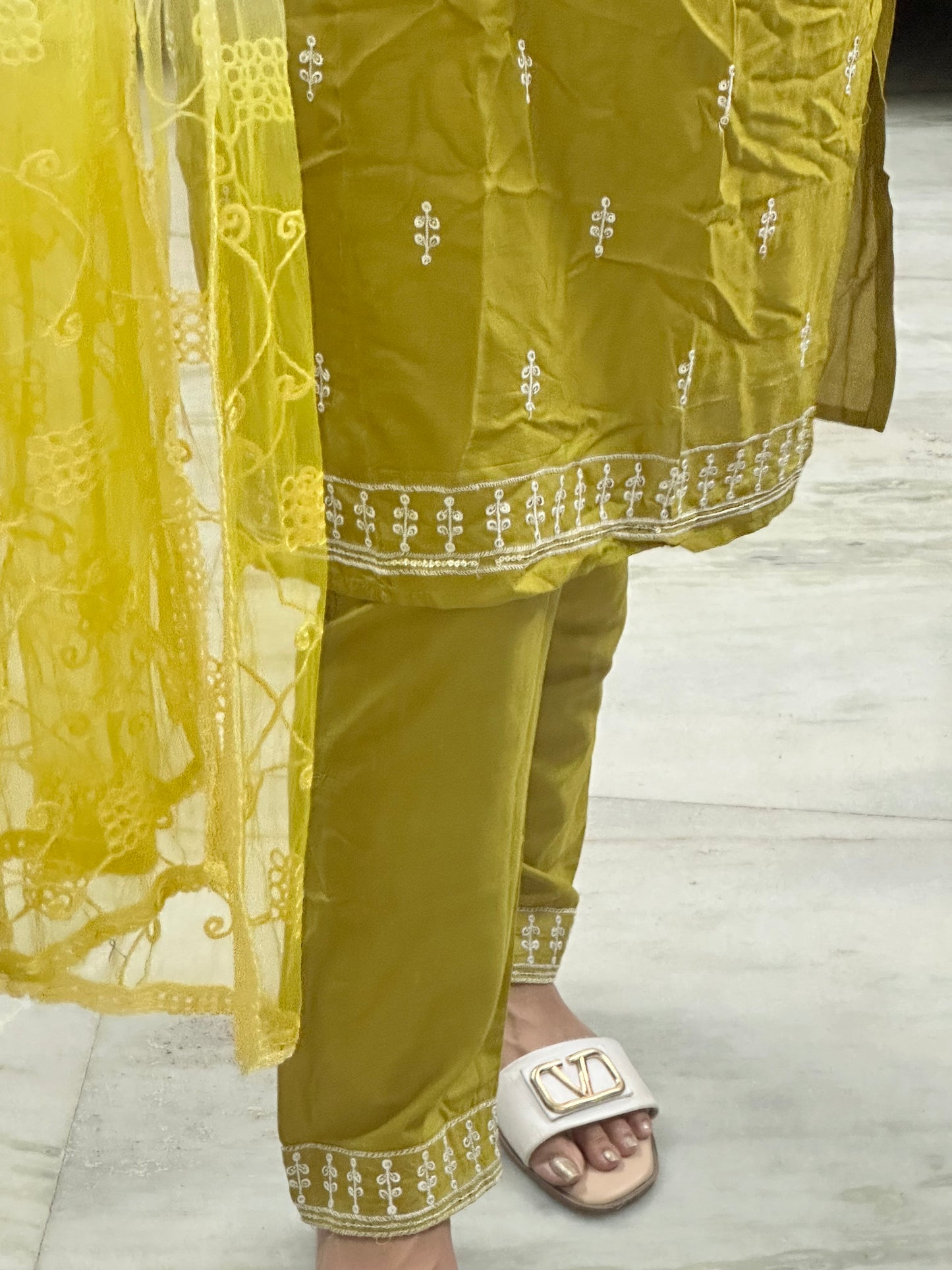 REGAL REYON SUIT
