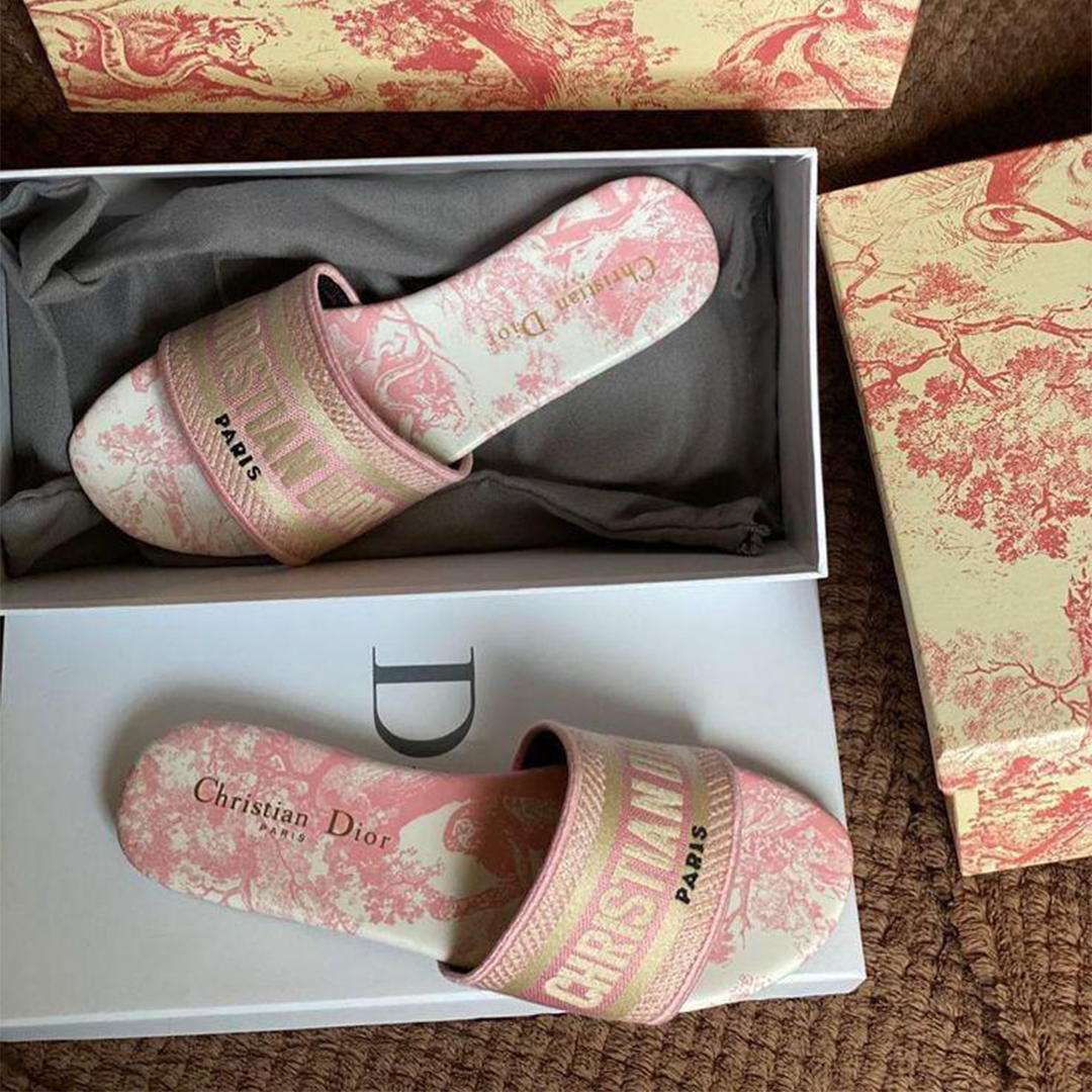 Elegant and Comfortable Christian Dior Flats Slipper