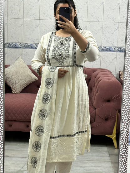 DREAMY WHITE SUIT