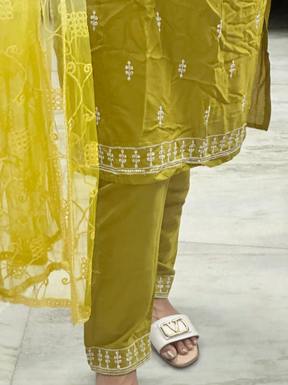 REGAL REYON SUIT